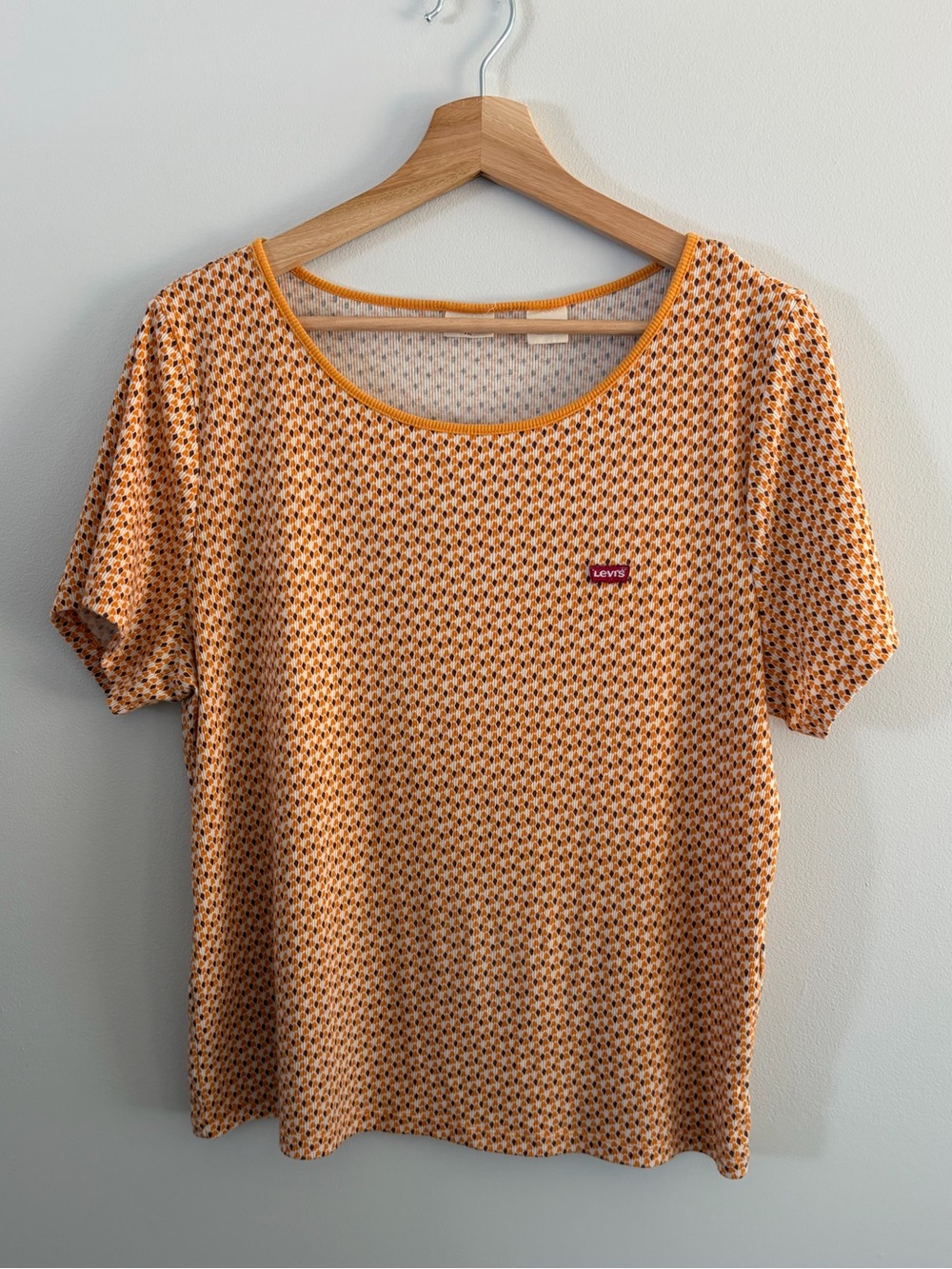 Levi's Women's Orange Micro-Pattern Scoop Neck Tee